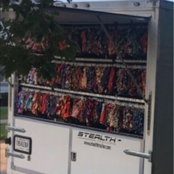 One Size Mystery LuLaRoe Leggings! - Picture 2 of 6